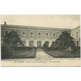 52 - Angers - Ecole Normale d'Institutrices - La cour d'Honneur.