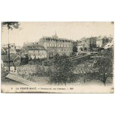 9 - La Ferté-Macé - Pensionnat, rue Teinture.