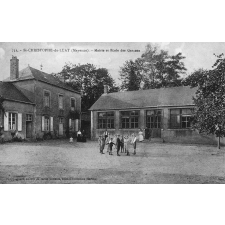 752 - St-Christophe-du-Luart (Mayenne) - Mairie et Ecole des Garçons.