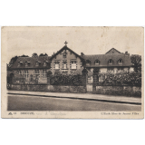 18 - Briouze - L'Ecole libre de Jeunes Filles.