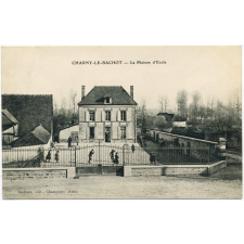 Charny-le-Bachot - La Maison d'Ecole.