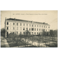 698 - Guéret (Creuse) - Ecole Normale de Jeunes Filles (Côté Ouest).