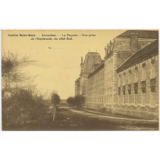 Institut Notre-Dame - Avranches - La Façade - Vue prise de l'Esplanade, du côté Sud.