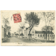 3 - Eguzon - L'Ecole de Filles, vue du Champ de Foire.