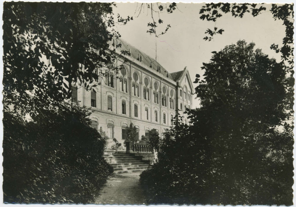 Ecole de l'Immaculée-Conception - Caousou - Toulouse - La Façade, vue du Parc.