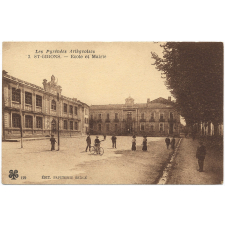 Les Pyrénées ariégeoises - 3 - Saint-Girons - Ecole et Mairie.