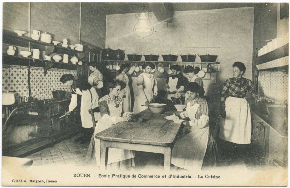 Rouen - Ecole Pratique de Commerce et d'Industrie - La Cuisine.