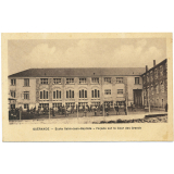 Guérande - Ecole Saint-Jean-Baptiste - Façade sur la Cour des Grands.
