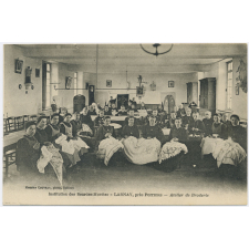Institution des Sourdes-Muettes - Larnay, près Poitiers - Atelier de Broderie.