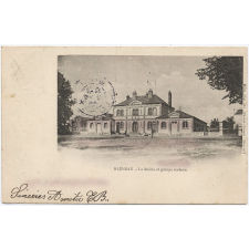 Bléneau - La Mairie et groupe scolaire.
