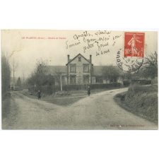 Le Plantis (Orne) - Mairie et Ecoles.
