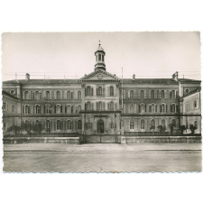 Bourges - Ecole Nationale Professionnelle de Jeunes Filles. Façade principale sur la rue Jean Baffier.