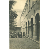 Mâcon - Lycée de jeunes Filles - Cour Intérieure.