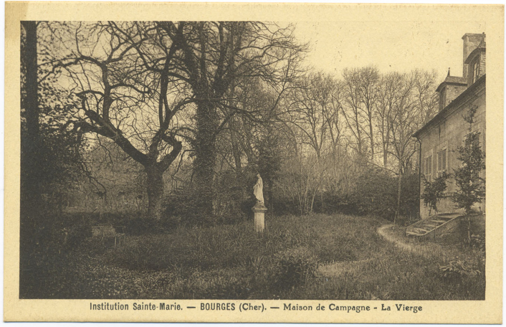 Institution Sainte-Marie - Bourges (Cher) - Maison de Campagne - La Vierge.