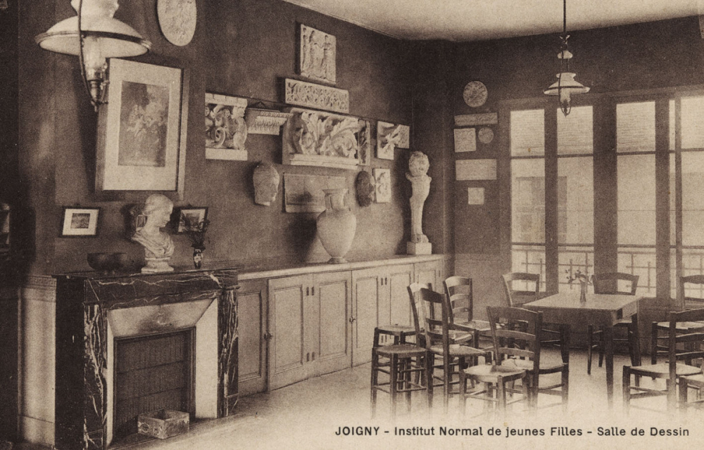 Joigny - Institut Normal de Jeunes Filles - Salle de Dessin.