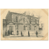N. 251 - Calvisson - Les Ecoles Communales.
