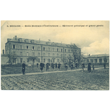 2 - Moulins - Ecole Normale d'Instituteurs - Bâtiment principal et grand jardin.