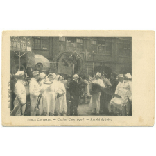 École Centrale - Chahut Cube 1905 - Amphi de joie.