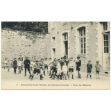 8 - Institution Saint-Michel, de Château-Gontier - Cour des Minimes.