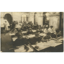 École d'Enseignement technique féminin - 116, Avenue d'Orléans, Paris - Une Salle de Dessin.