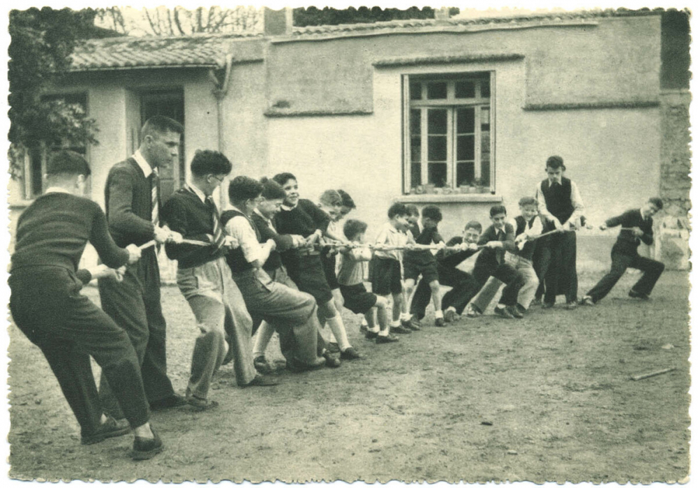 Institution des Sourds Muets et Jeunes Aveugles - Montpellier - Section des aveugles - Exercices physiques.