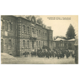 Cempuis (Oise) - Orphelinat Prévost - La cour d'honneur.