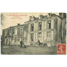 École Primaire Supérieure de Jeunes Filles de Mayenne - Direction et Infirmerie.
