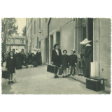 Institution des Sourds Muets et Jeunes Aveugles - Montpellier - La cour d'entrée.