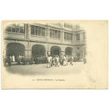 10 - École Centrale - Les Batteries.