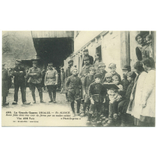 498 - La Grande Guerre 1914-15 - En Alsace - Ecole faite dans une cour de ferme par un maître soldat.