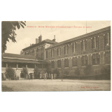 Auxerre - Ecole Normale d'Institutrices - Terrain de sport.