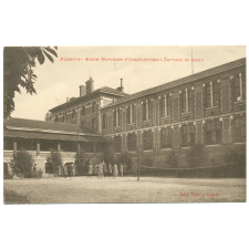 Auxerre - Ecole Normale d'Institutrices - Terrain de sport.