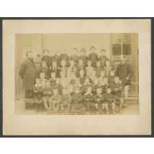 Photo de classe : école communale rue St-Benoît (Paris 6e).