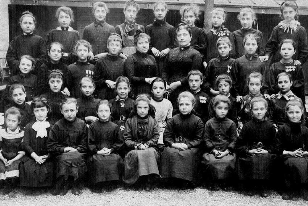 Ecole communale de filles rue Chomel (Paris 6e).