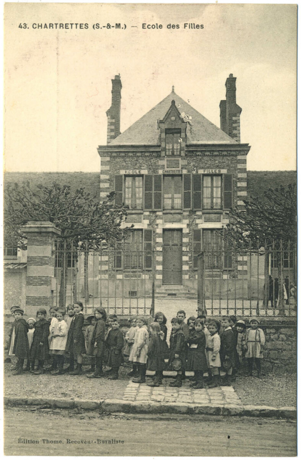 43 - Chartrettes (S.-&-M.) - Ecole des Filles.