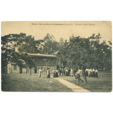 École d'Aviculture de Gambais (S.-et-O.) - Dortoir et Salle d'Études.