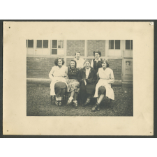 Les maîtresses de l'école de filles, le Houlme.