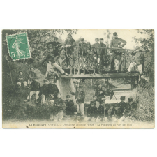 La Boissière (S.-et-O.) - Orphelinat Militaire Hériot - La Passerelle du Parc des Jeux.