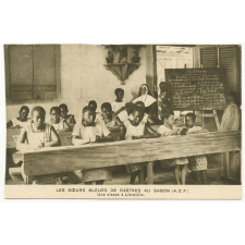 Les Soeurs bleues de Castres au Gabon (A.E.F.) - Une classe à Libreville.