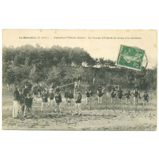 La Boissière (S.-et-O.) - Orphelinat Militaire Hériot - Un Groupe d'Enfants de troupe à la récréation.