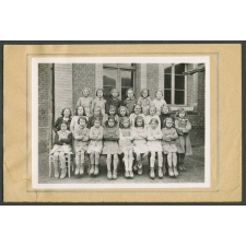 Ecole de filles du Houlme : photo de classe.