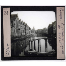 Bruges. Le canal et le quai du miroir.