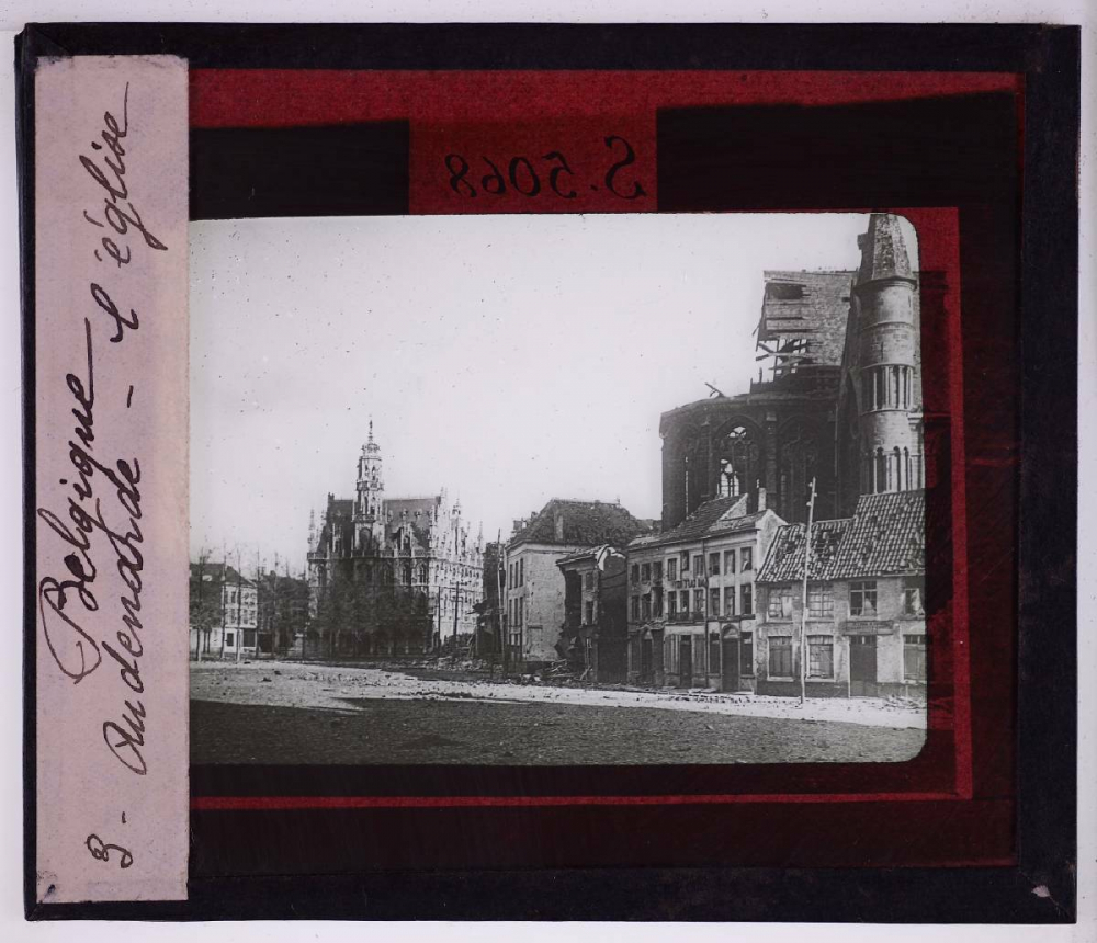 La Belgique en 1918. Audenarde, l'église.