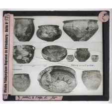 Poteries et faïences. Poterie à l'âge de fer.