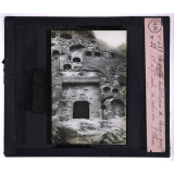 Le Bouddhisme. Les grottes bouddhiques de Long-Men. 6ème et 7ème de notre ère (Chine).