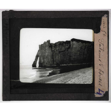 Phénomènes actuels. Falaises d'Etretat.