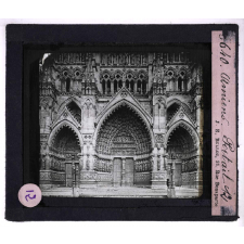 La Cathédrale française au XIIIe siècle. Amiens. Portail.