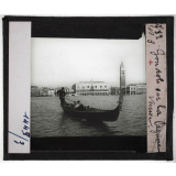 Venise. Gondole sur la lagune.