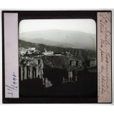 Sicile. Taormina. L'Etna. Vue prise du théâtre romain.