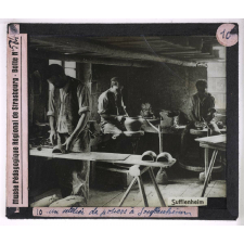 Poteries et faïences. Un atelier de potiers à Souflenheim.